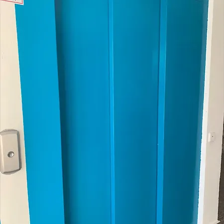 Apartamento En Centro De La Ciudad Frente Al Mar Roses